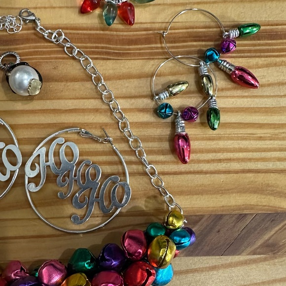 Christmas Jewelry Bundle - Picture 4 of 5